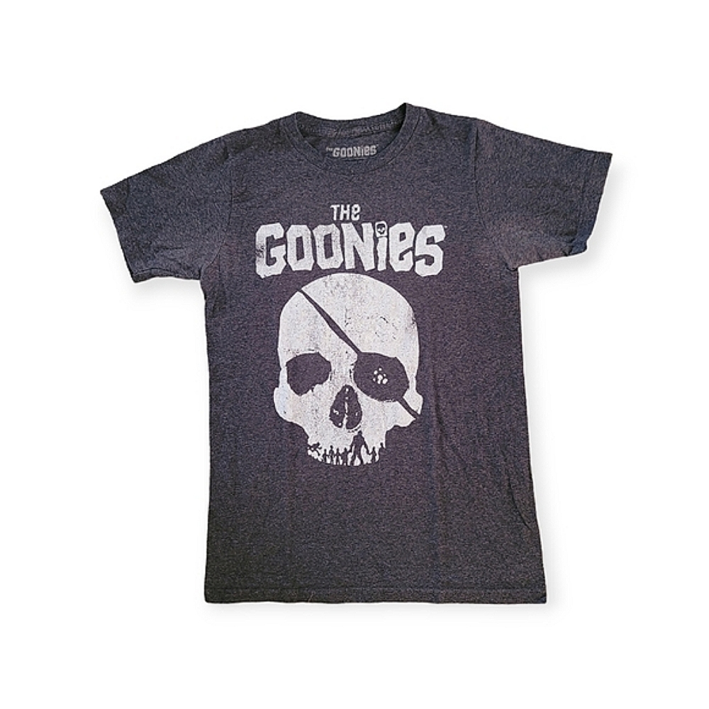 The Goonies Skull T-shirt sz S 50% Cotton 50% Polyester